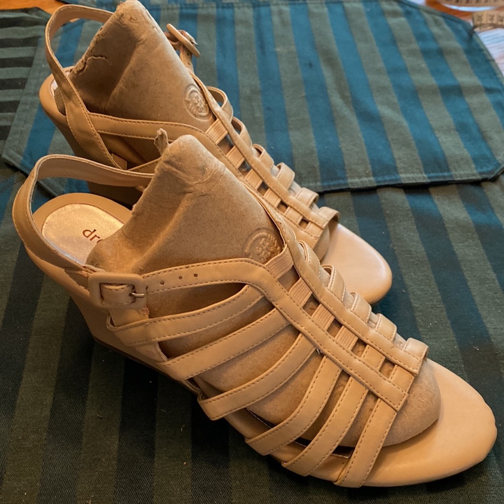 Sandals - Picture 2 of 4